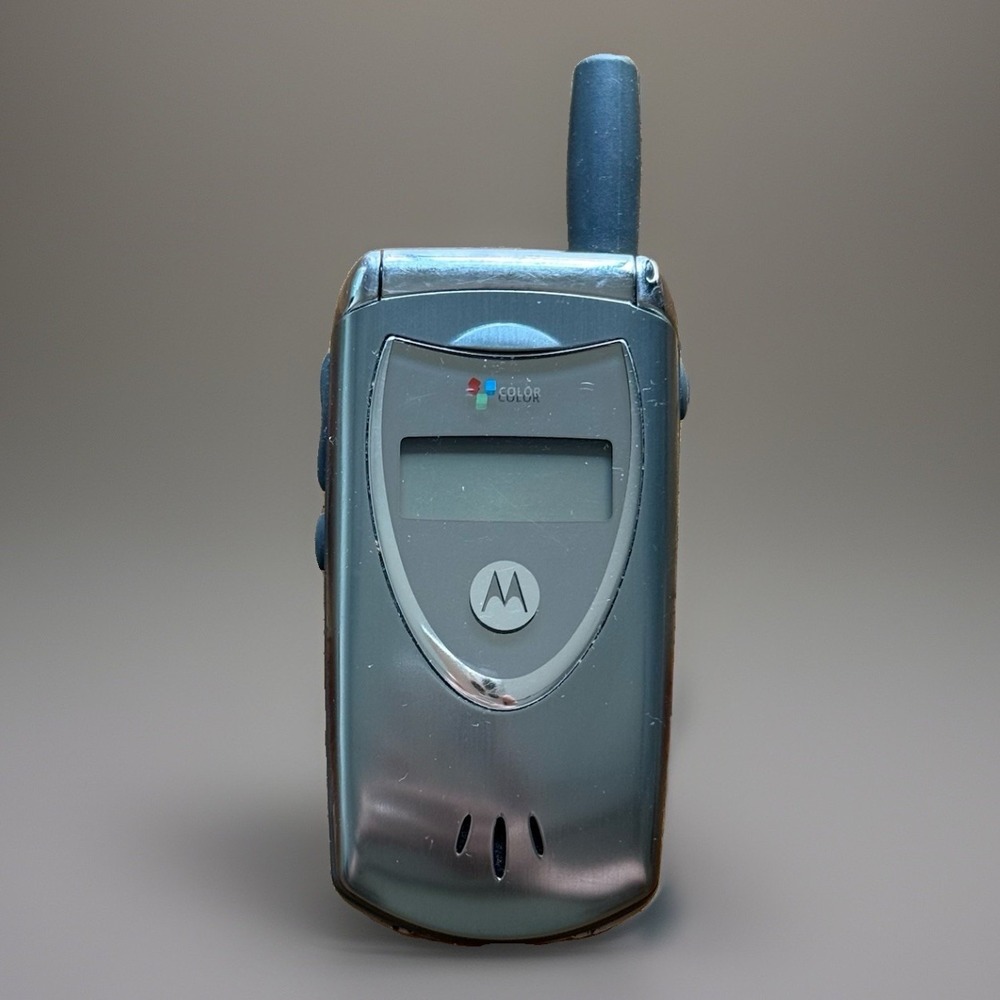 Motorola V60t Color - Silver ( AT&T ) Rare TDMA Flip Phone UNTESTED.